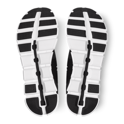 On Running Cloud 5 Black/White