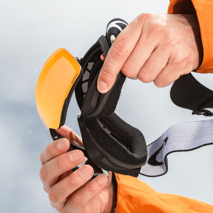 Lyžiarske okuliare OAKLEY Flight Deck Pro L Prizm Black Iridium + Additional lens Prizm Snow Torch Iridium - 2025/26