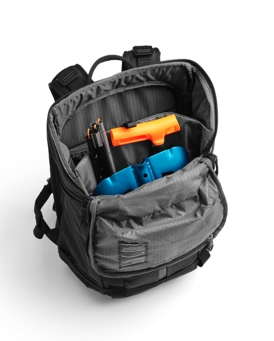 Hydratačný Batoh DB Backcountry Backpack 25L Black Out - 2025/26