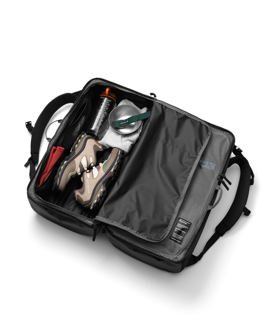 Taška DB Roamer Pro Split Duffel 70L Black Out - 2025/26