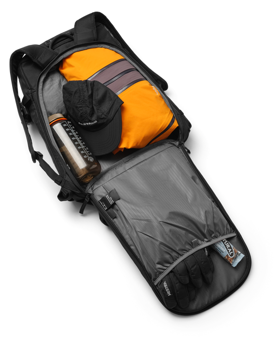 Hydratačný Batoh DB Backcountry Backpack 25L Black Out - 2025/26