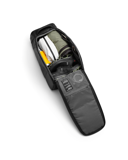 Hydratačný Batoh DB Hugger Backpack 25L Black Out - 2025/26
