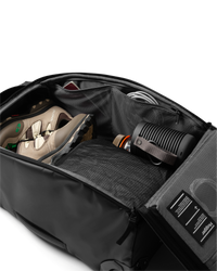 Batoh DB Hugger Roller Bag Príručná 40L Black - 2024/25