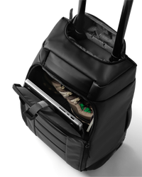 Batoh DB Hugger Roller Bag Príručná 40L Black - 2024/25