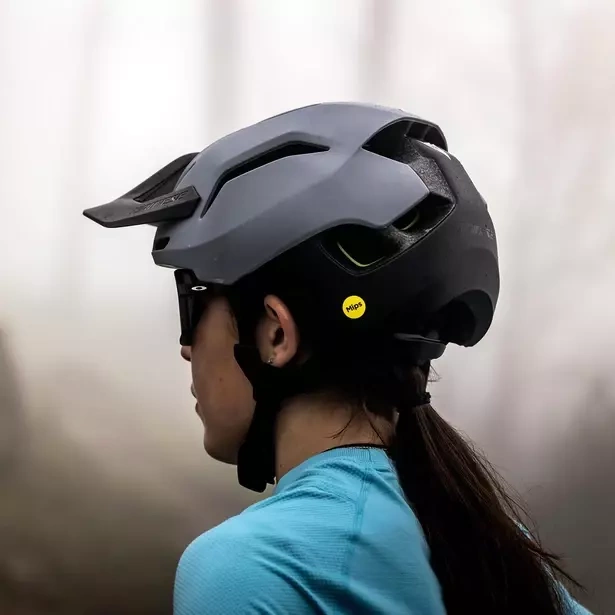 Cyklistická prilba Linea 03 Mips+ Nardo-Gray/Black - 2023