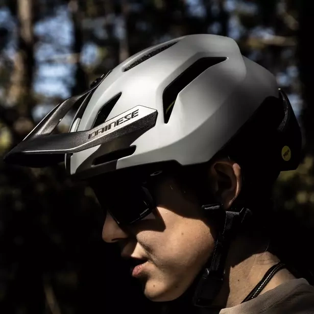 Cyklistická prilba Linea 03 Mips+ Nardo-Gray/Black - 2023